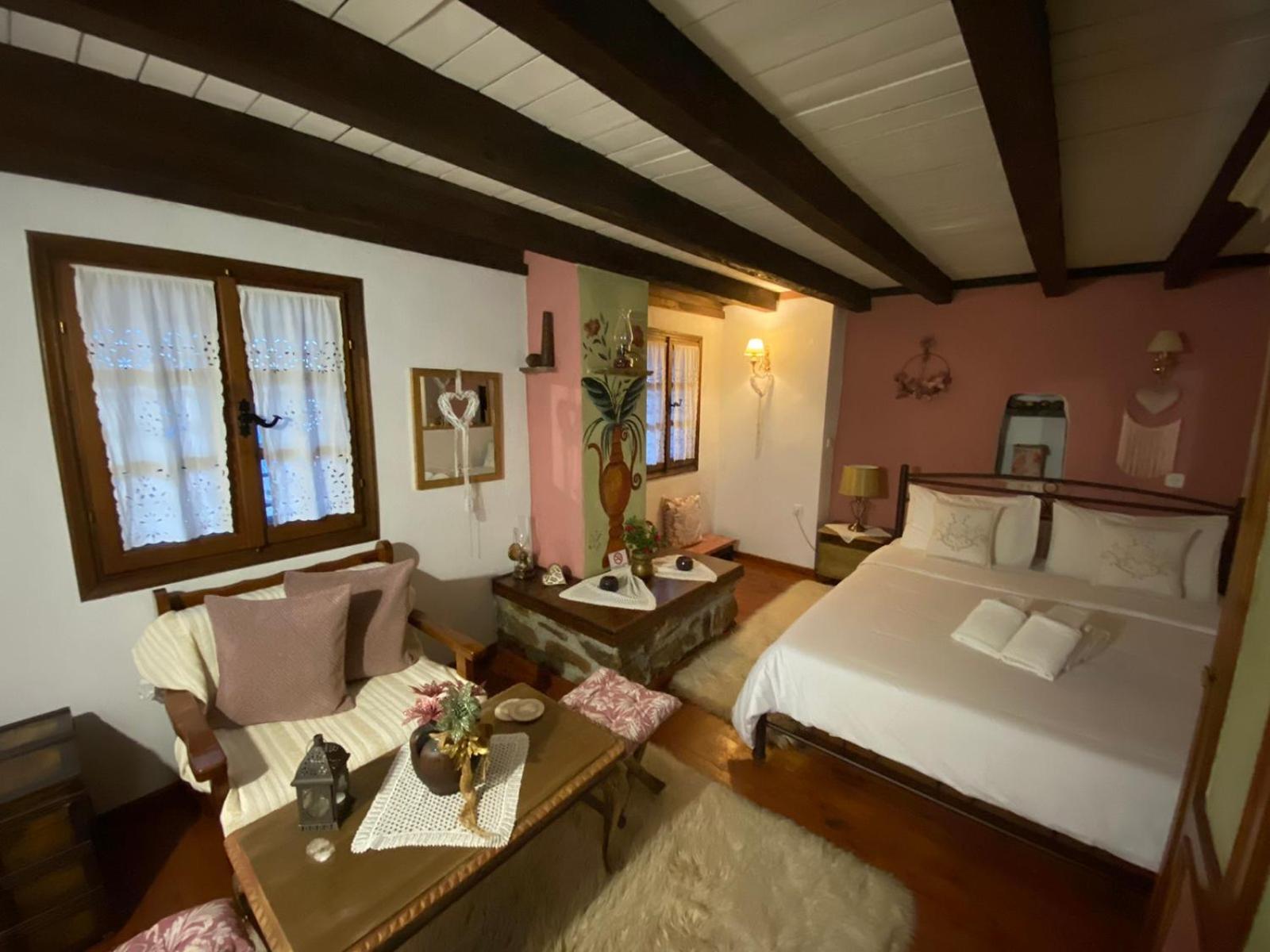 Traditional Guesthouse Erato Palaios Panteleimonas Exterior photo